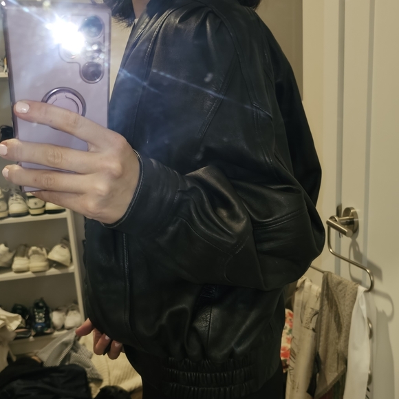 Vintage leather bomber jacket (flaws) - Picture 6 of 13